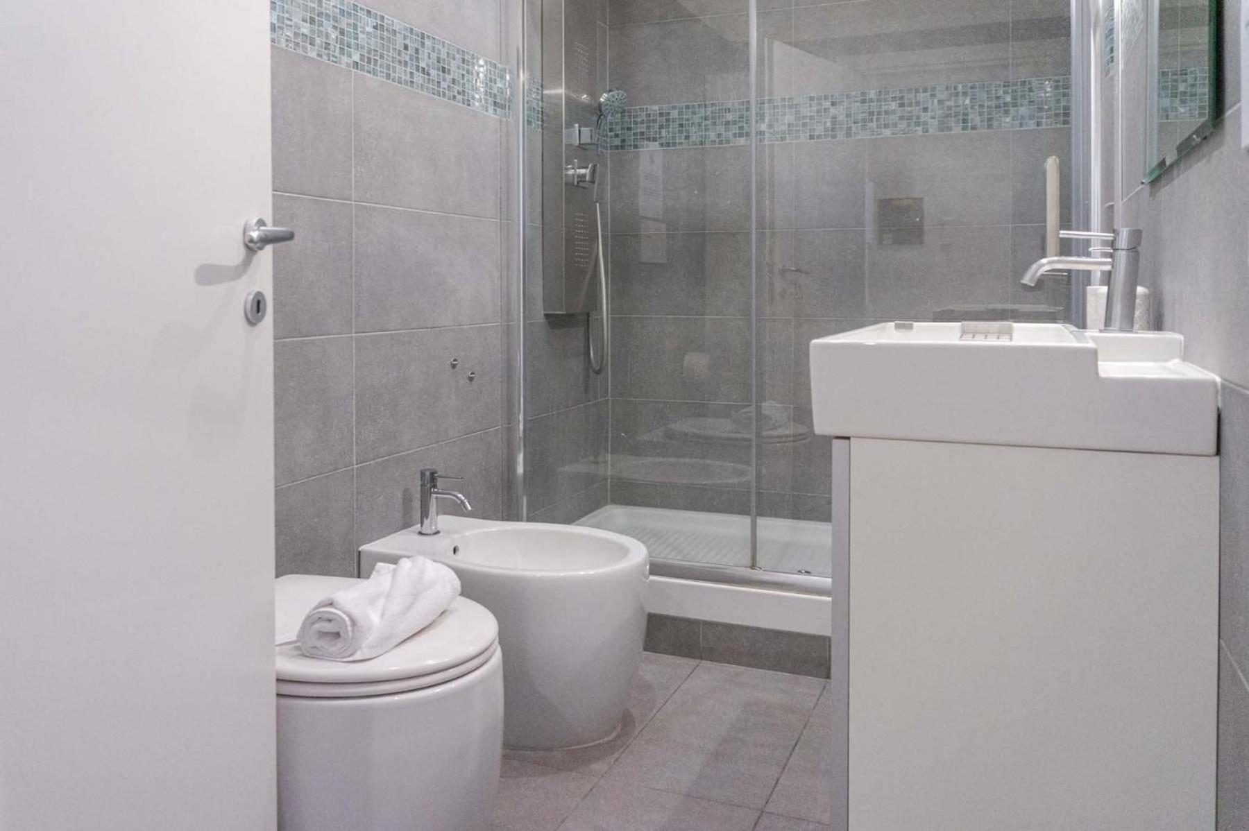Colosseum Cosy Apartment Close To Metro روما المظهر الخارجي الصورة