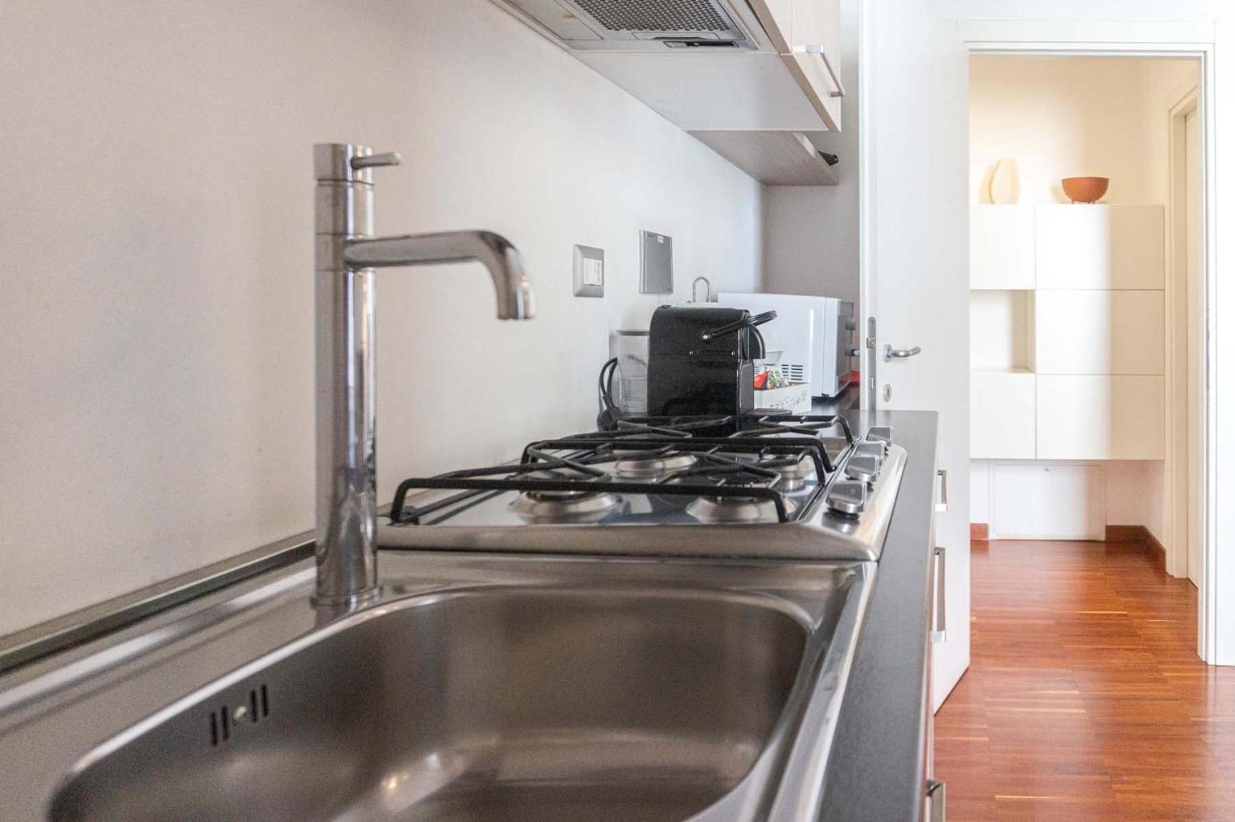Colosseum Cosy Apartment Close To Metro روما المظهر الخارجي الصورة