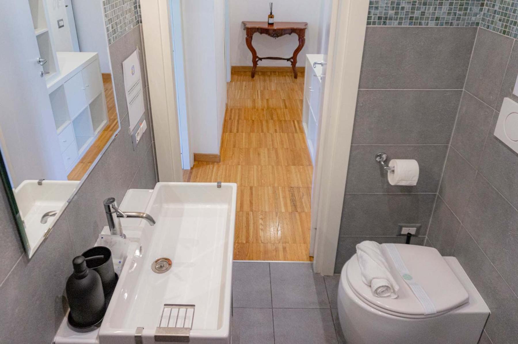 Colosseum Cosy Apartment Close To Metro روما المظهر الخارجي الصورة